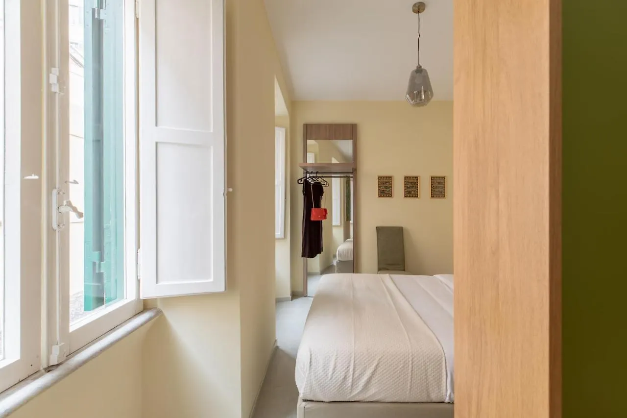 Iflat Lovely In Trevi Rome Apartment