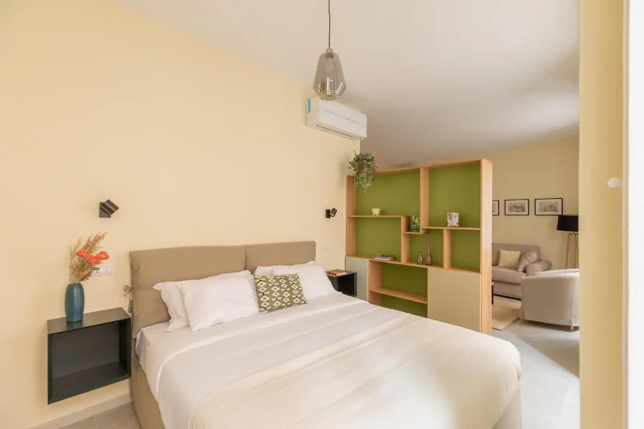 Iflat Lovely In Trevi Rome Apartment